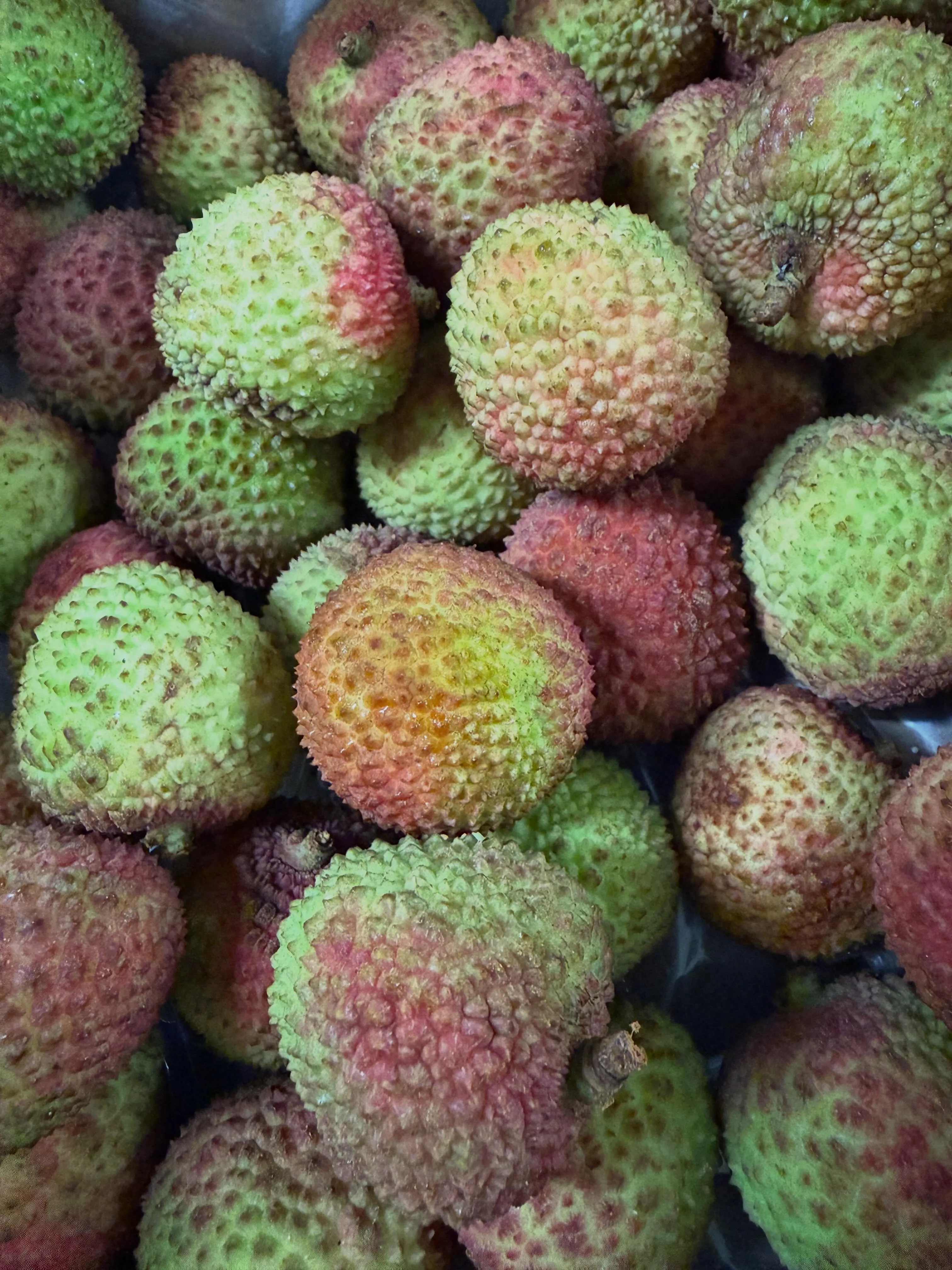 グリーンライチの生が入荷できたので